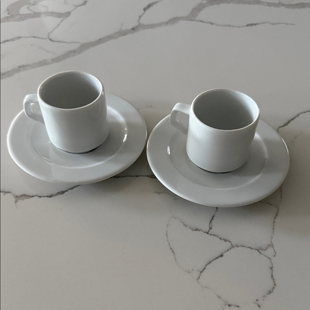 Apilco Tradition Porcelain Espresso
Cups & Saucers
